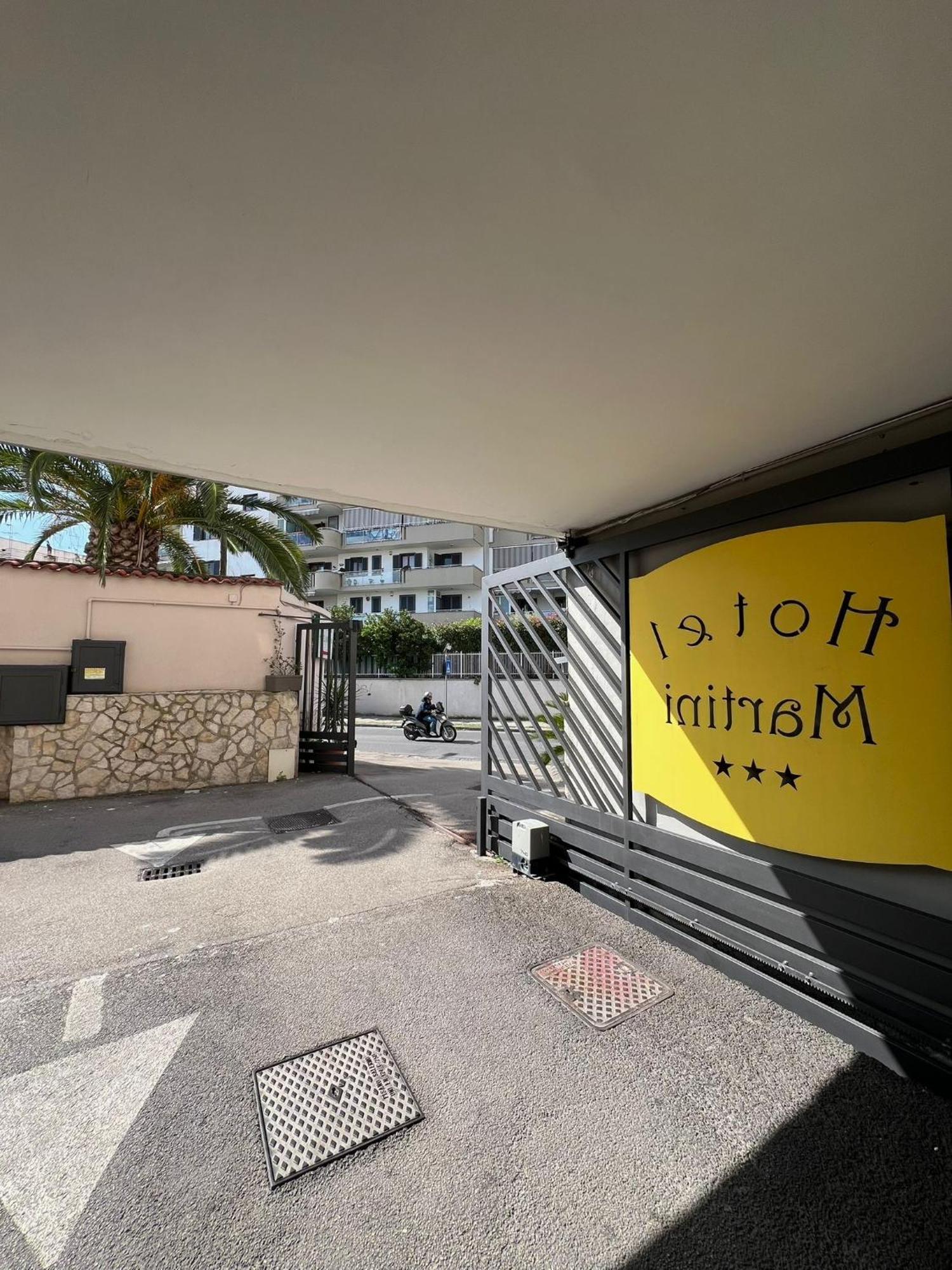 โรงแรมมาร์ตินี Casavatore ภายนอก รูปภาพ